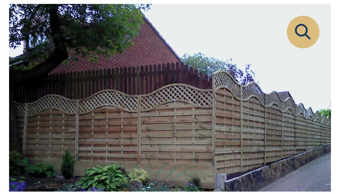New close-board fence panels with a decorative trellis top